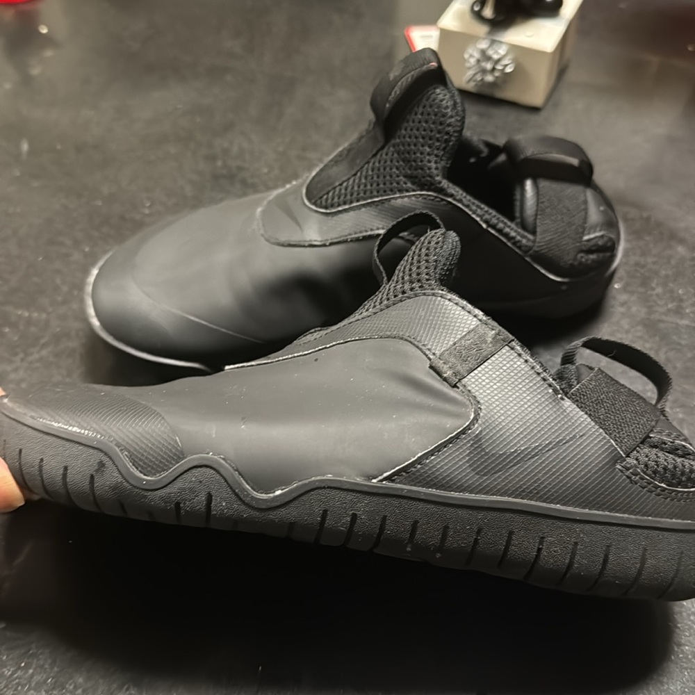 Nike - Picture 3 of 10